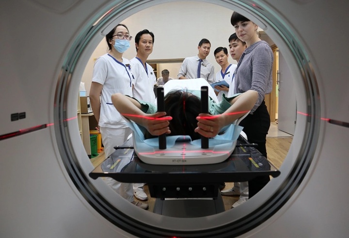 Quy trình mô phỏng điều trị u bướu bằng hệ thống TrueBeam hiện đại